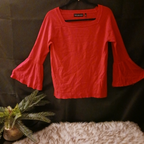 525 America Pink ruffle sleeve sweater - Picture 4 of 9